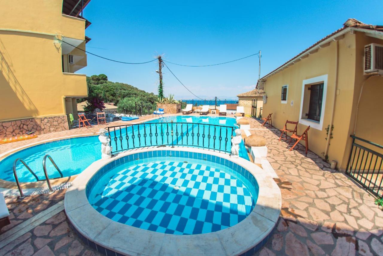 Avra Sea View Paradise Pool Aparthotel 3*