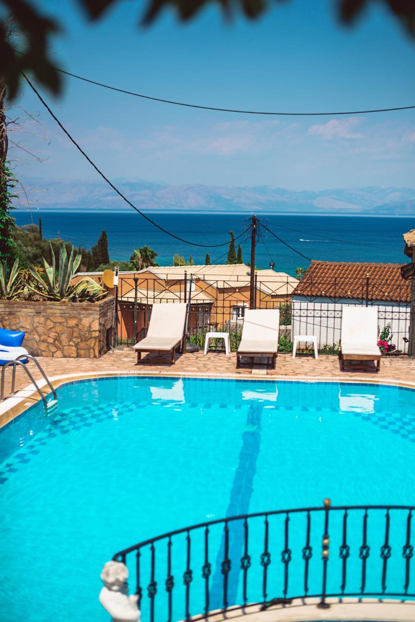 Aparthotel Avra Sea View Paradise Pool