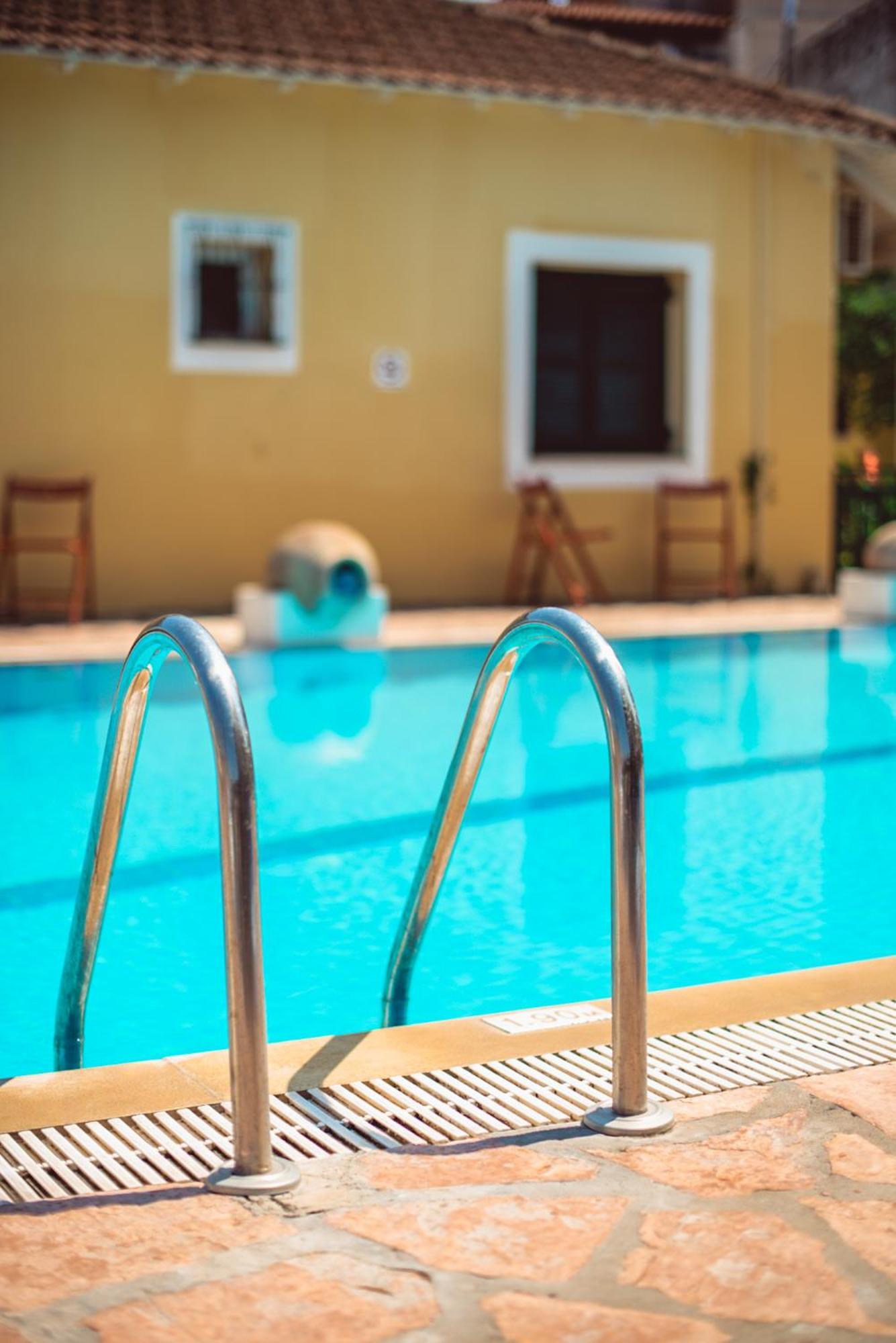 Aparthotel Avra Sea View Paradise Pool 3*