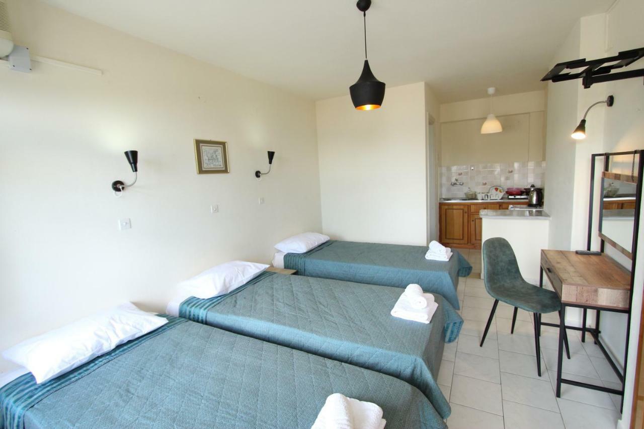 Avra Sea View Paradise Pool Aparthotel Moraḯtika